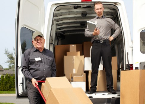 Commercial moving service planning in Highbury